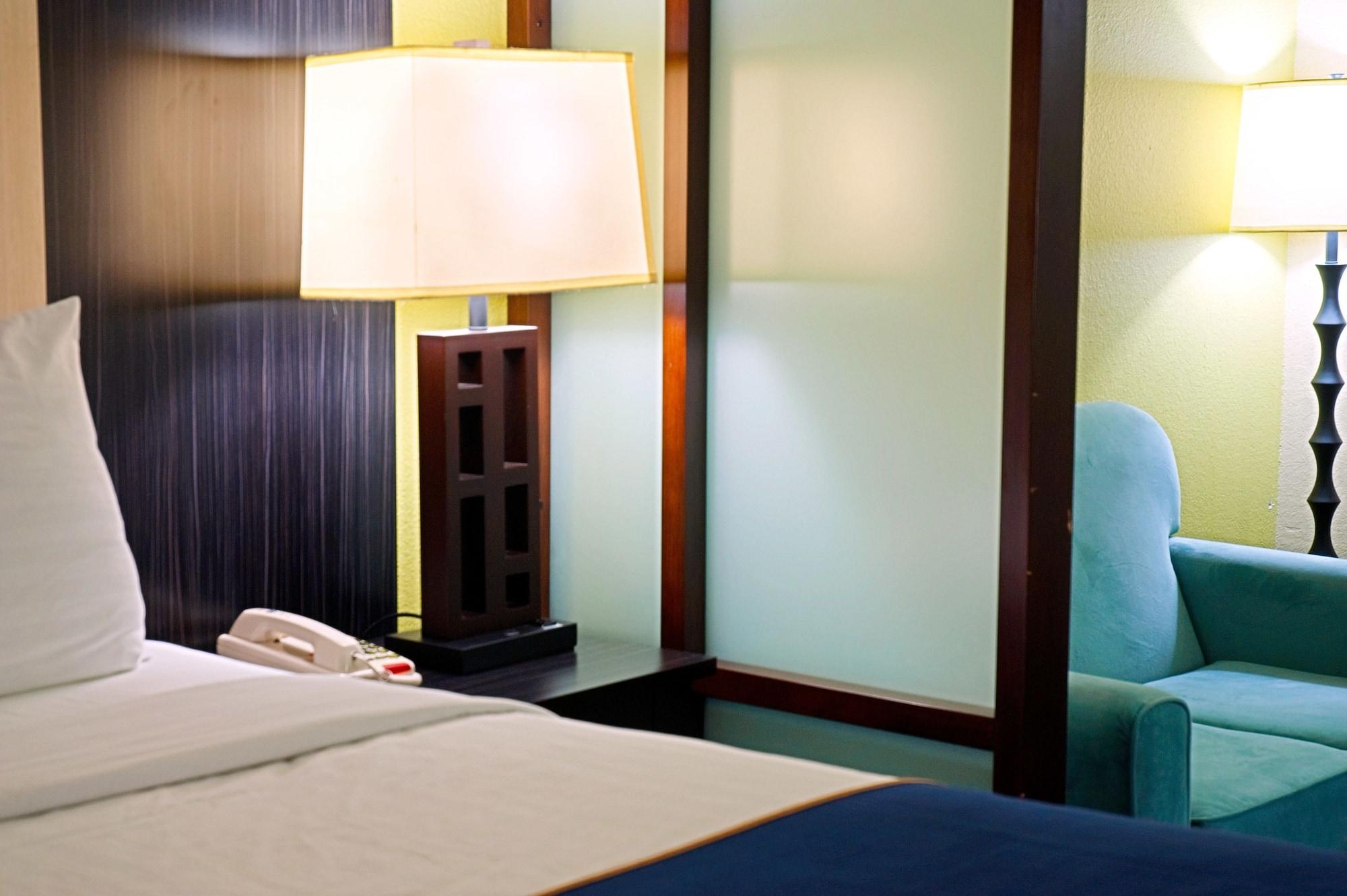 ซูเปอร์ 8 บาย วินด์แฮม เออร์วิง/ดีเอฟดับเบิลยู/แอร์พอร์ต/นอร์ท Hotel ภายนอก รูปภาพ
