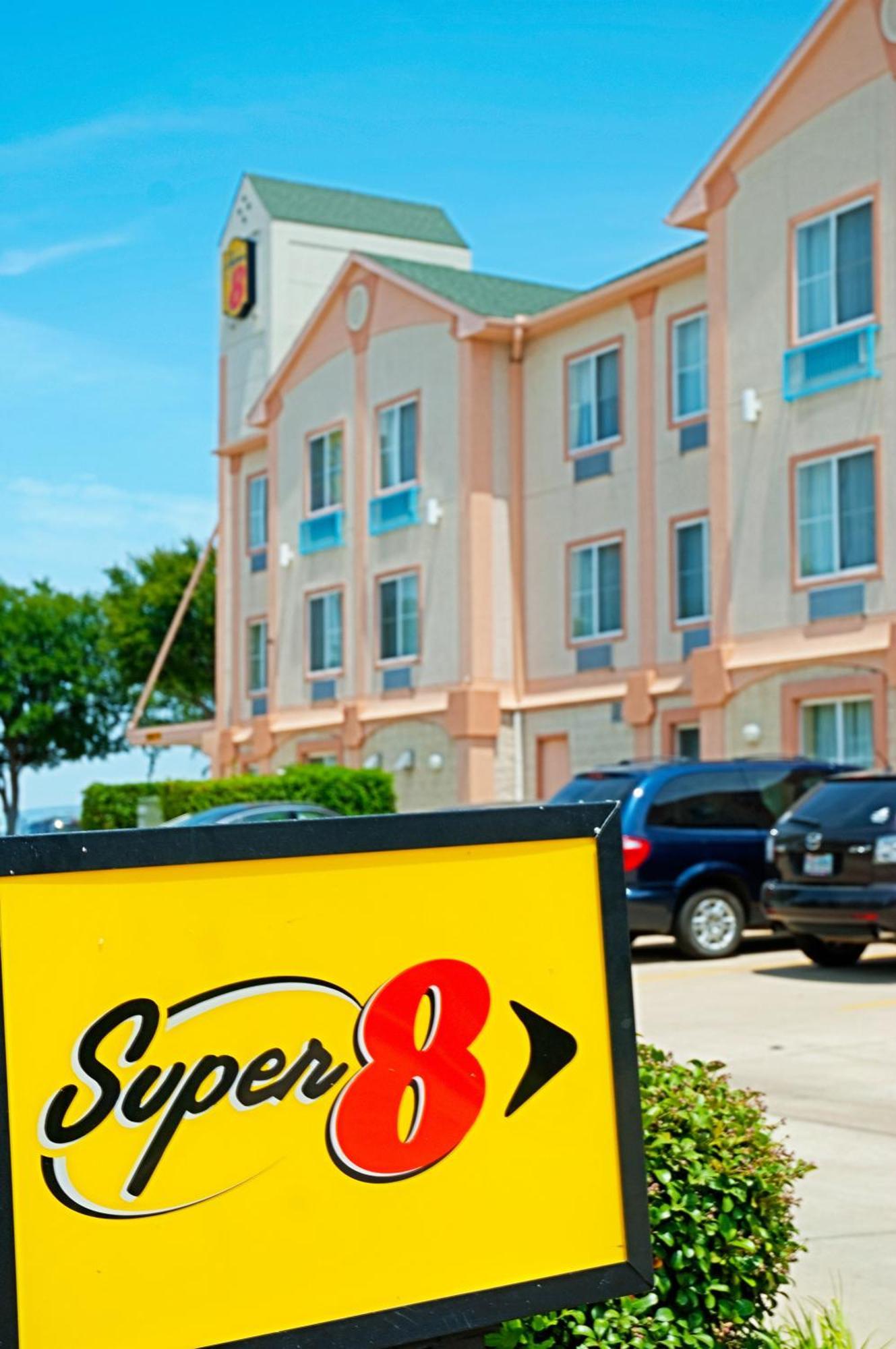 ซูเปอร์ 8 บาย วินด์แฮม เออร์วิง/ดีเอฟดับเบิลยู/แอร์พอร์ต/นอร์ท Hotel ภายนอก รูปภาพ